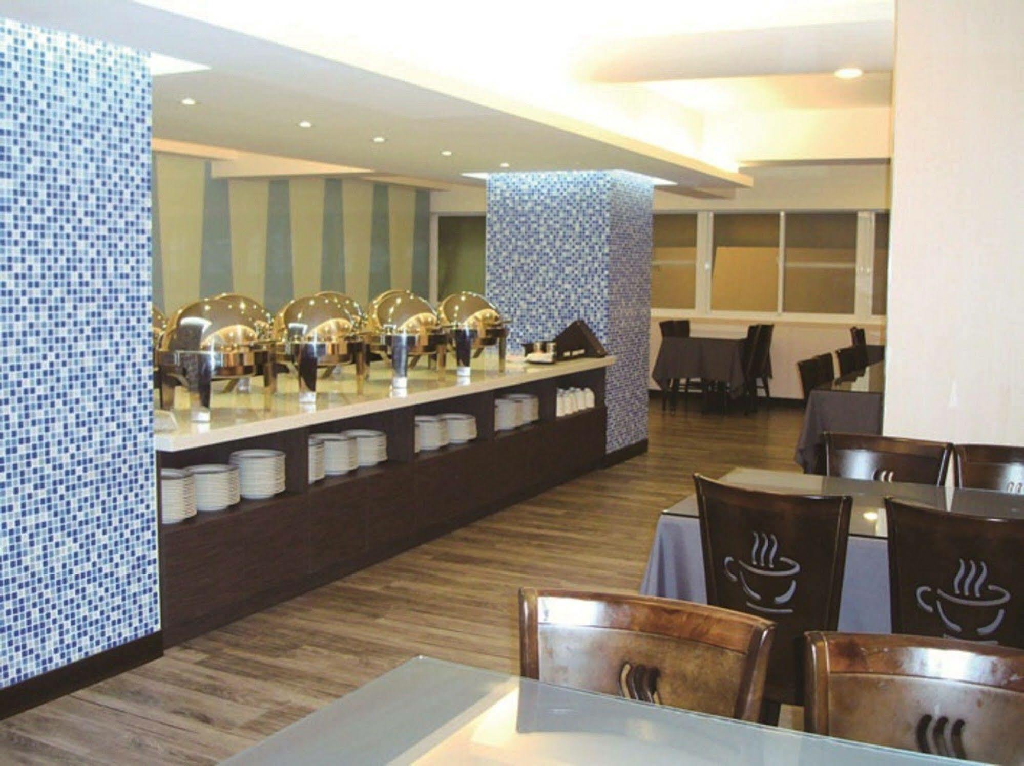 Fish Hotel Kaohsiung Buitenkant foto